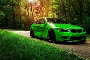 九游app下载中心-场边替补积极投入热身等待上场时刻展现专业态度与团队精神，替补随时入场