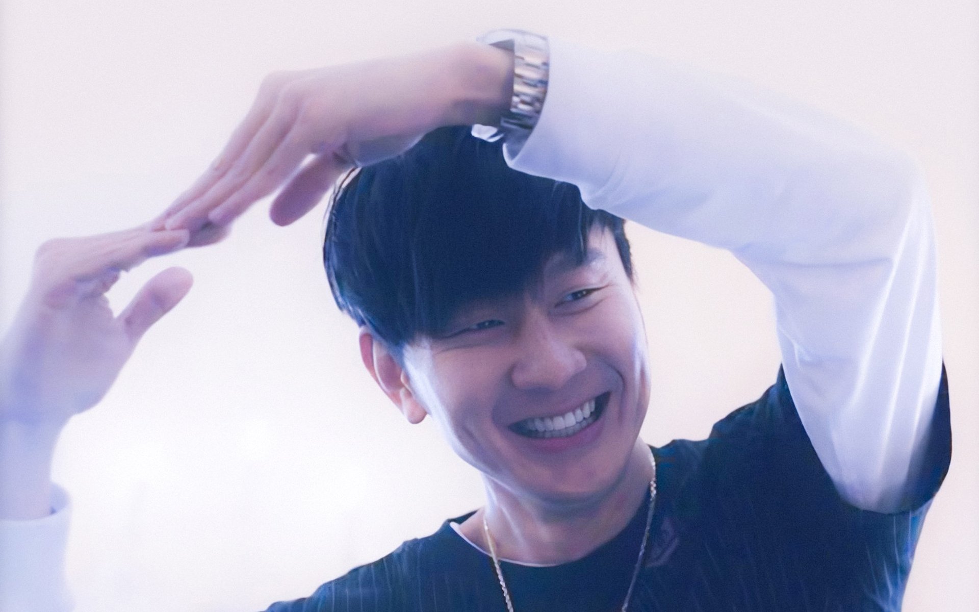 比赛中球员如何快速适应对手节奏,简要说明比赛中如何打球